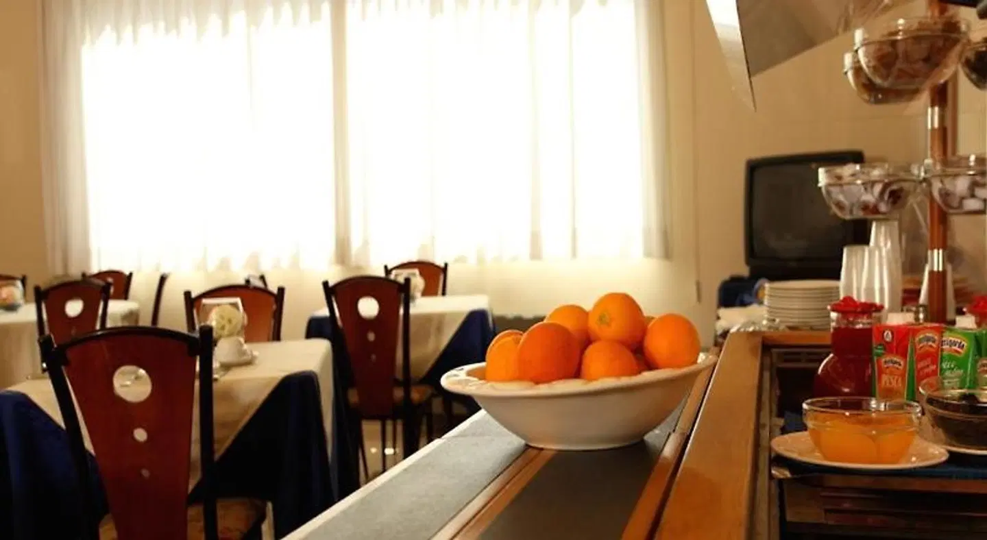 Euro Hotel LOUNGE_LOBBY