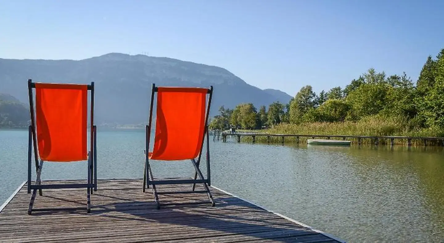 Novalaise Plage Terrasse