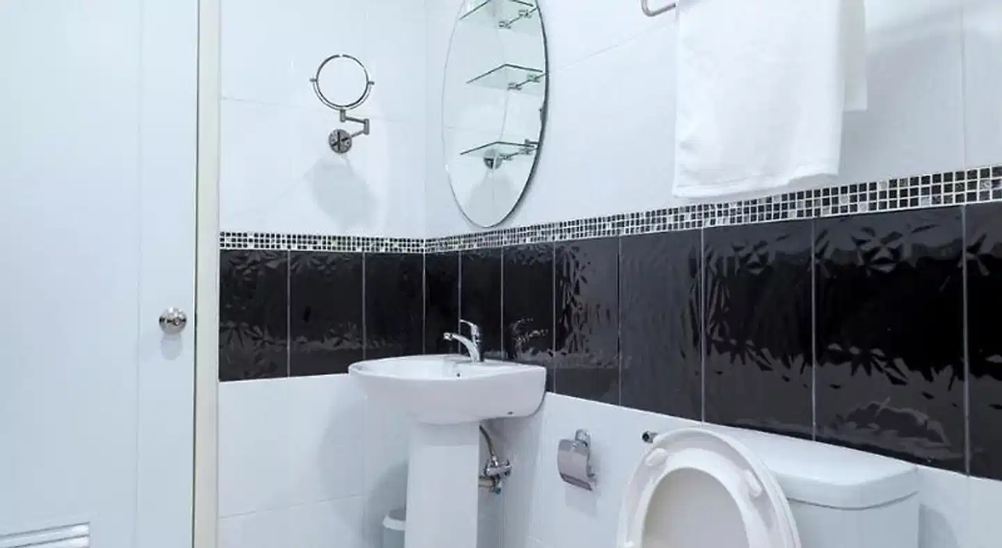 BED-FRIENDS POSHTEL Badezimmer