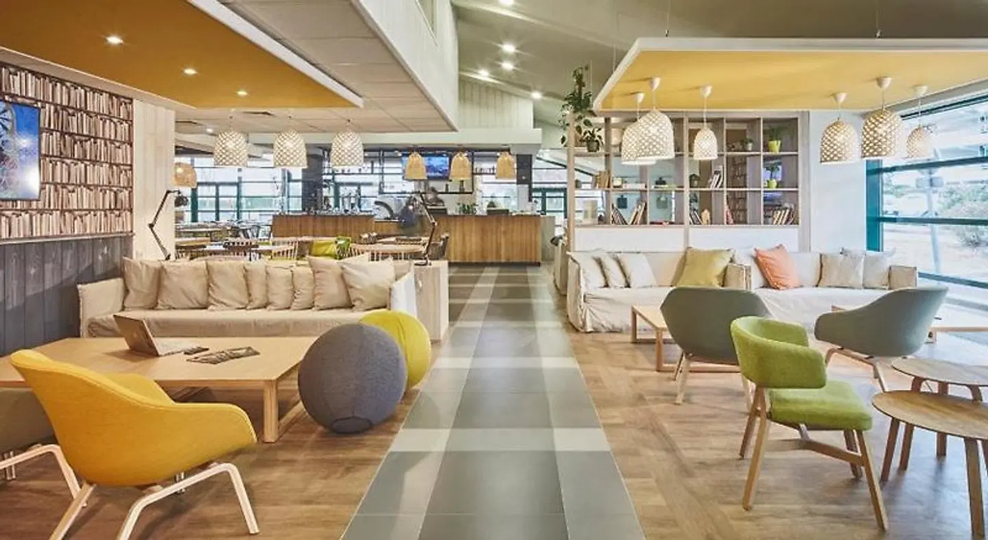 Campanile Poitiers - Site du Futuroscope LOUNGE_LOBBY