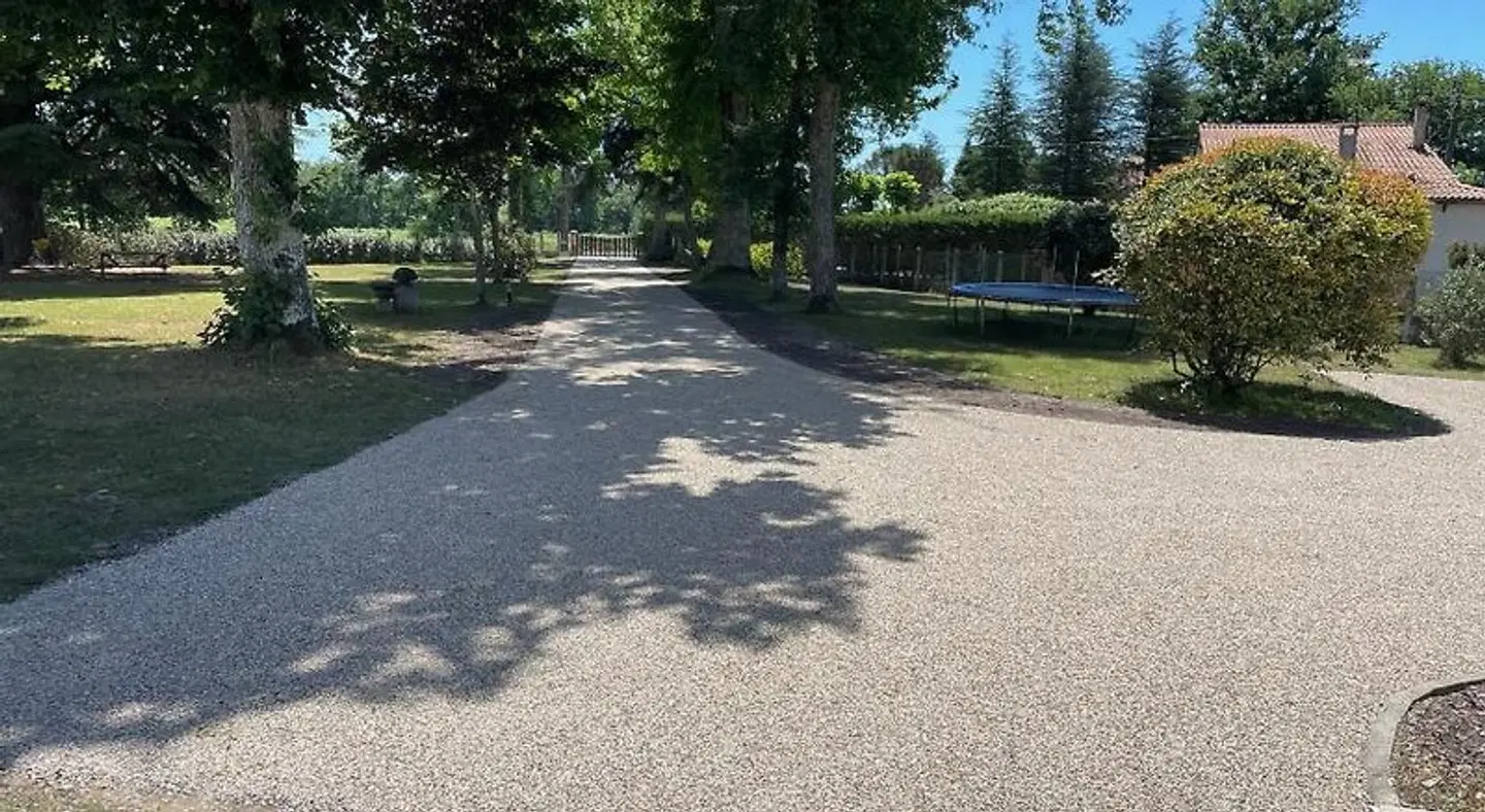 VILLA CAPSYLVAINE Garten