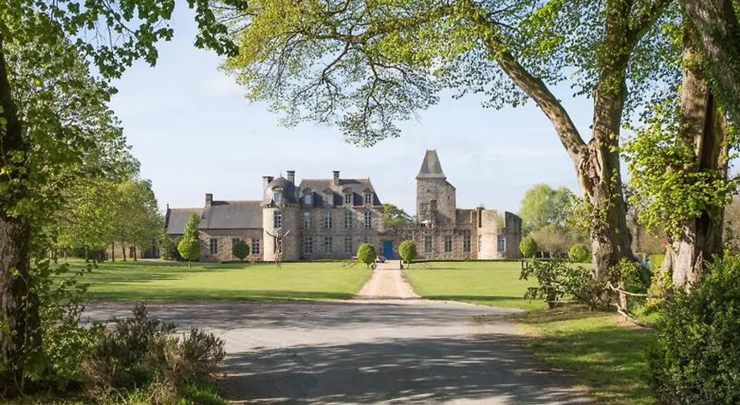 Chateau Du Bois Guy Garten