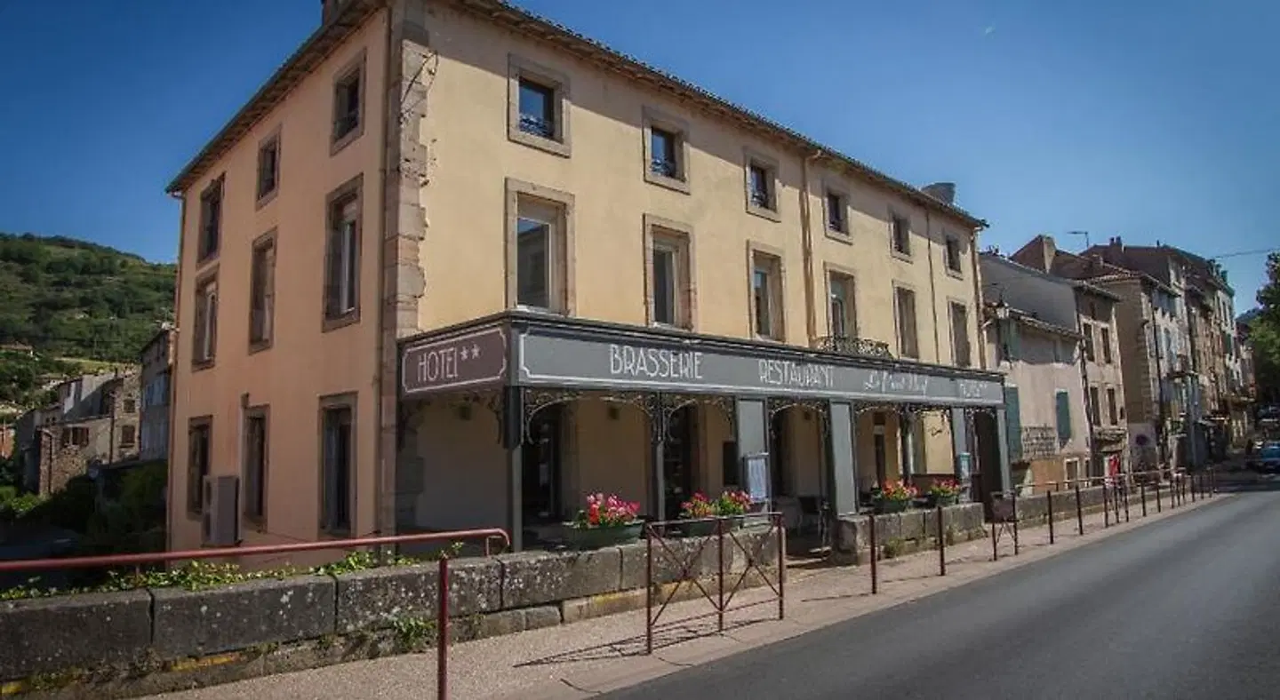 Hotel Le Pont Neuf EXTERIOR