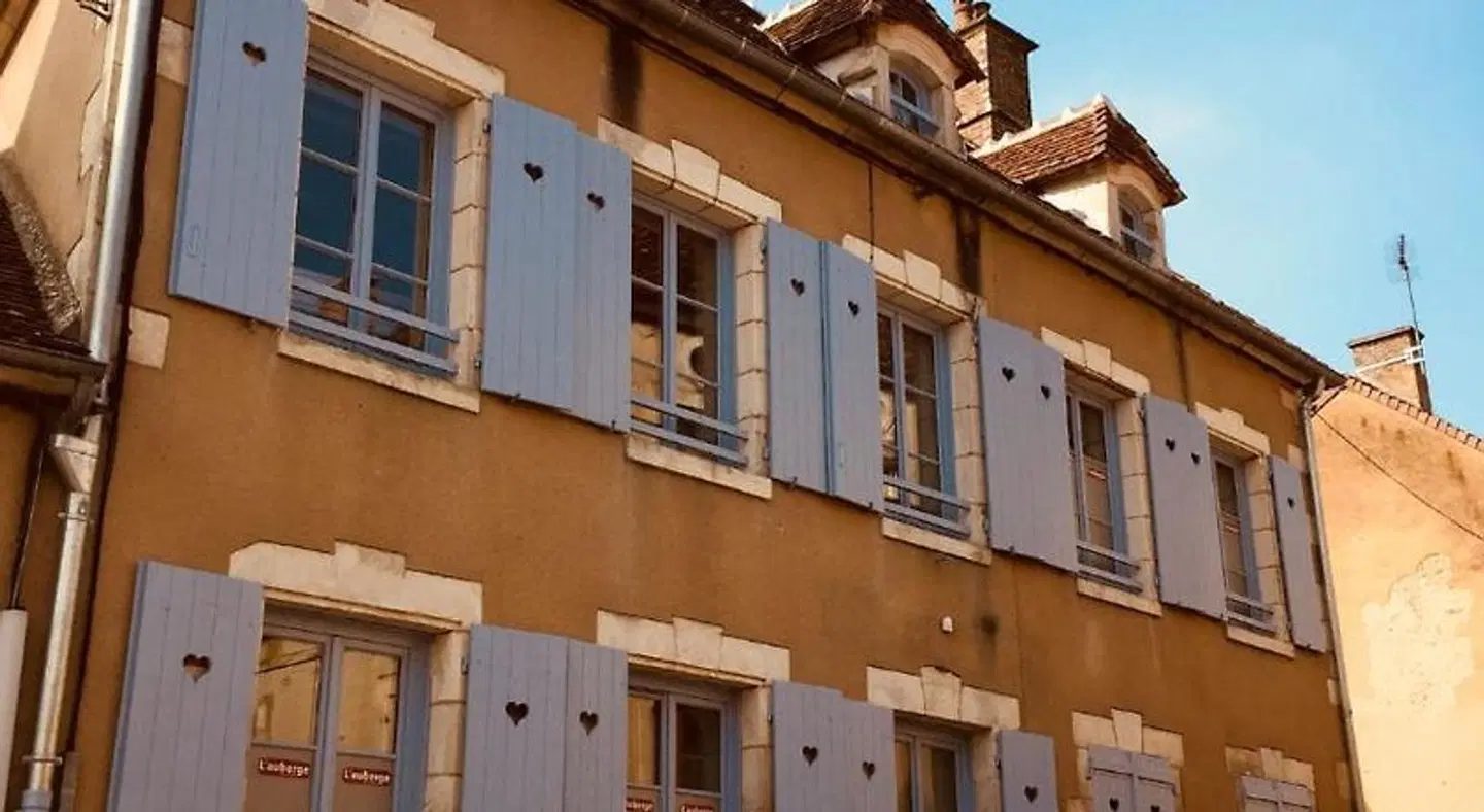 L'auberge de Treigny EXTERIOR