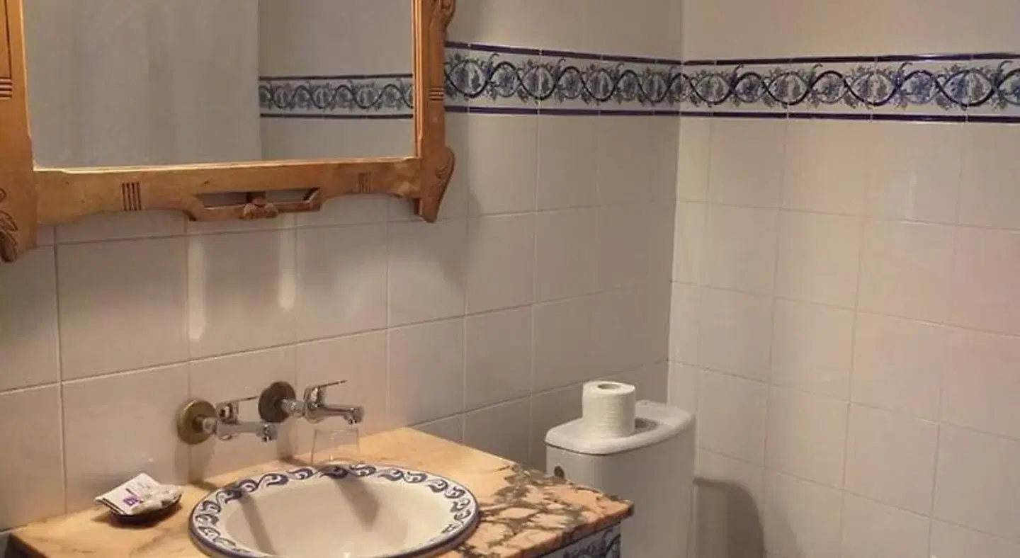 Fonda Del Tozal Badezimmer