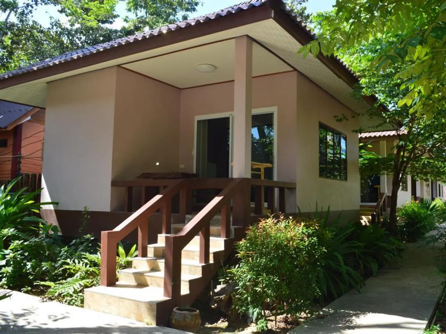 Baan Long Beach EXTERIOR