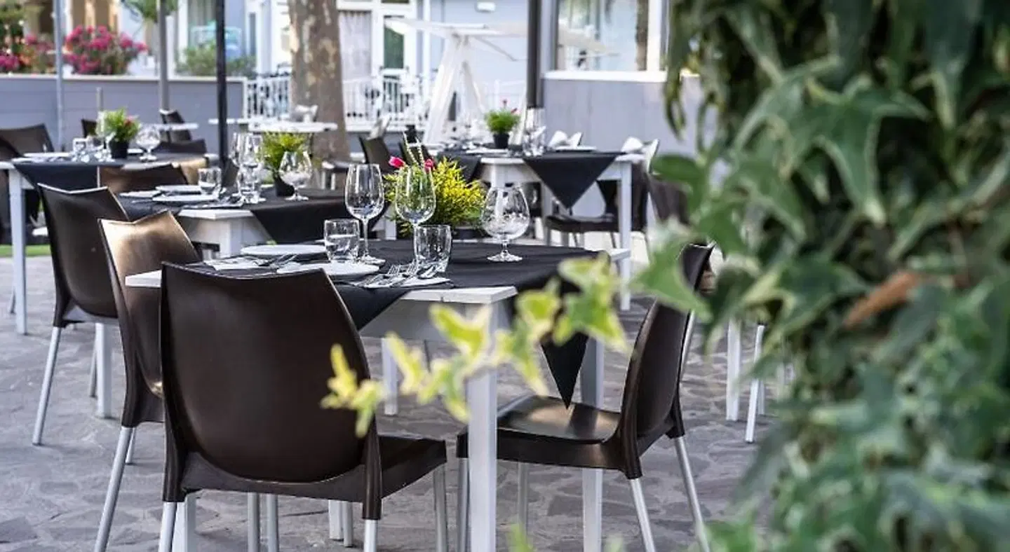 HOTEL OLIVER Restaurant