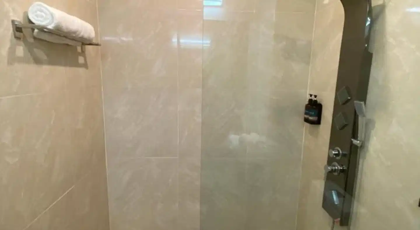 The Canale Samui Resort (SHA Extra Plus) Badezimmer