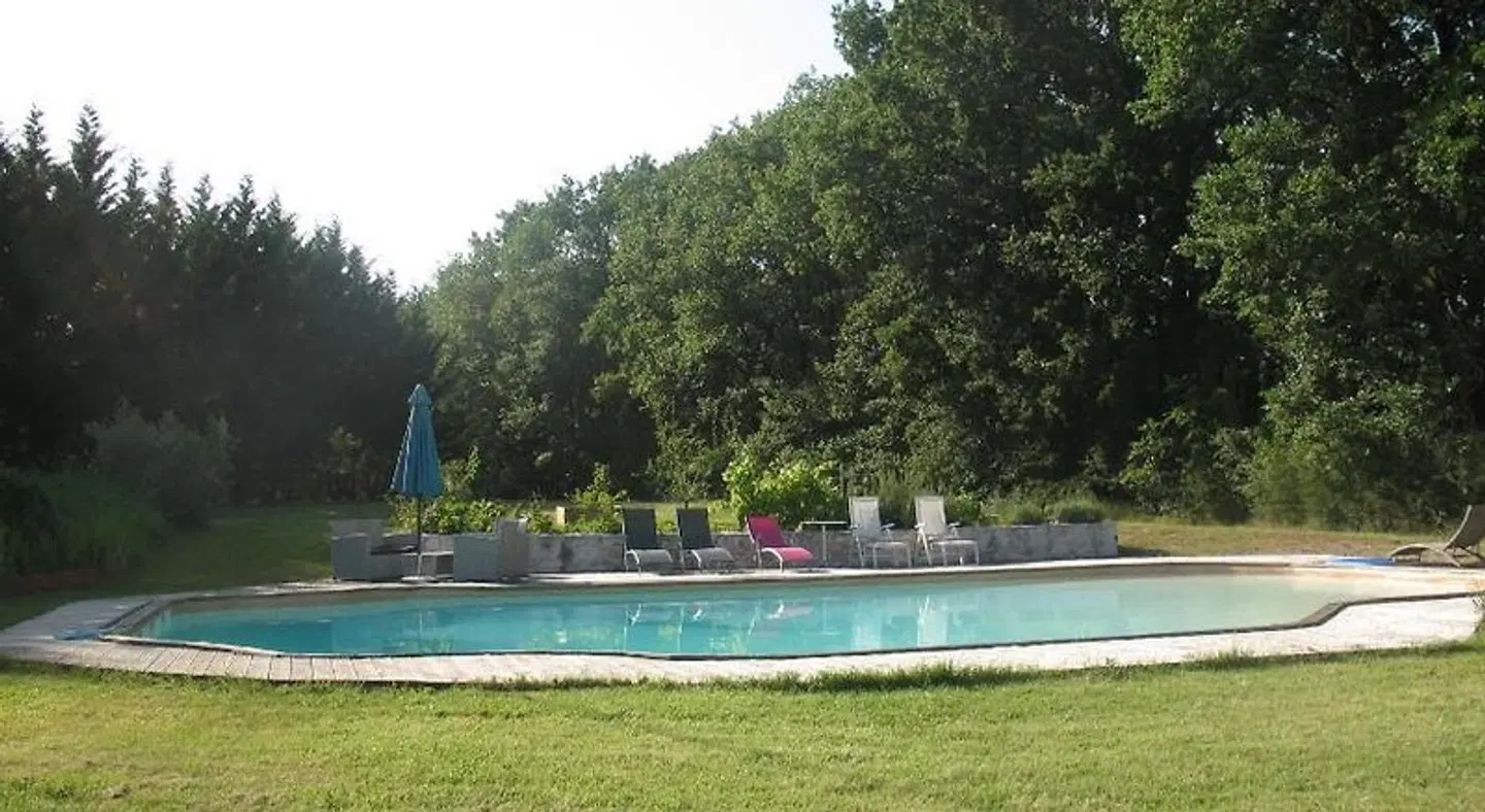 La Pierre Blanche OUTDOOR_POOL