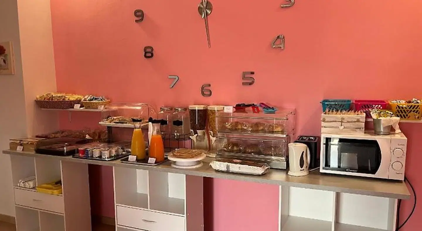 Color House Malpensa B&B Restaurant