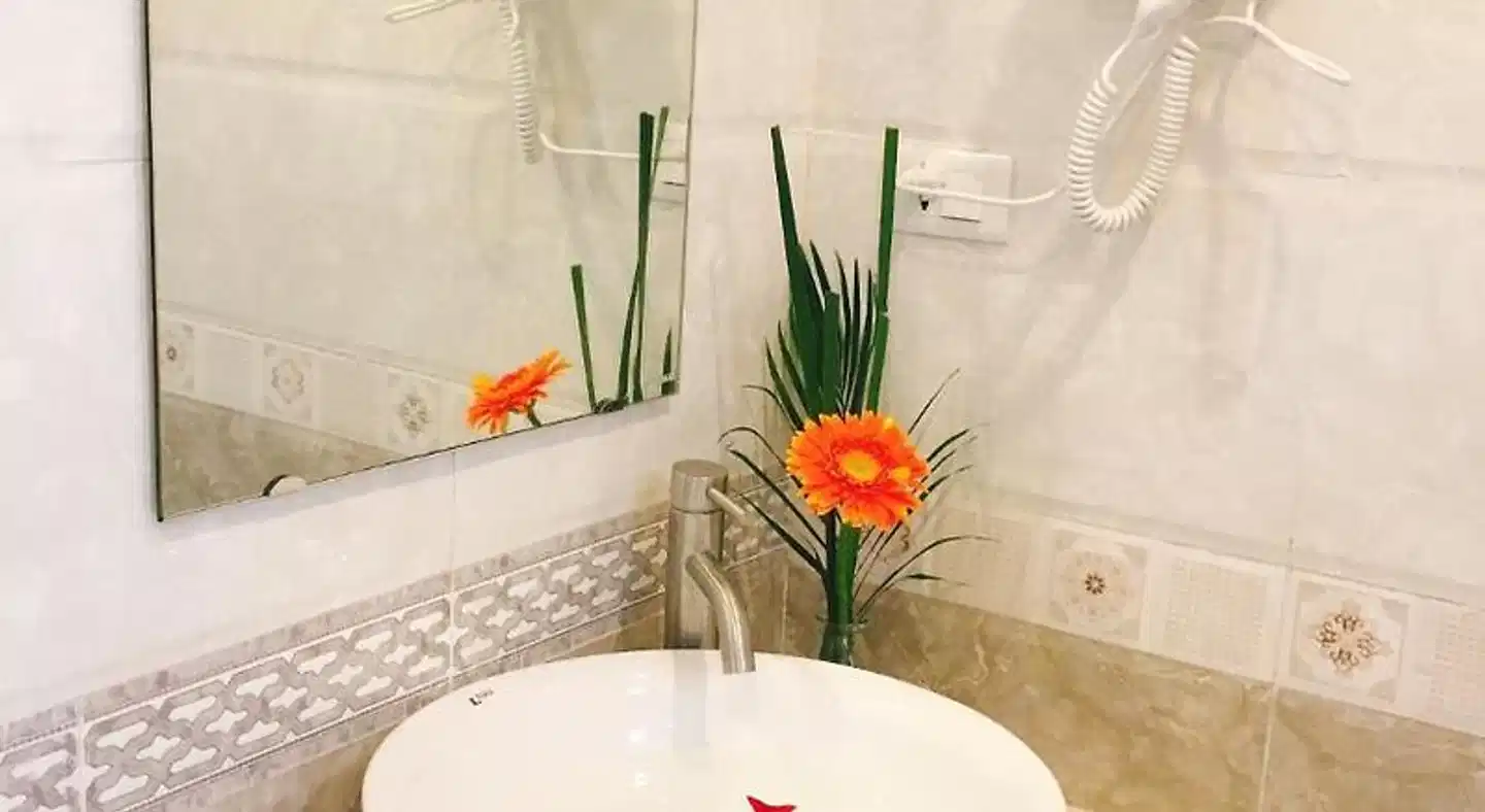 MayFlower Hotel Hanoi Badezimmer