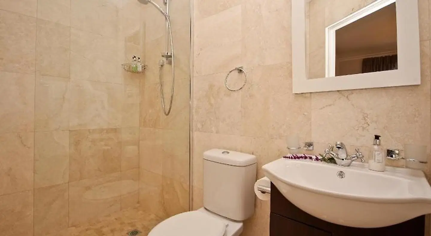 Beluga Guesthouse Badezimmer