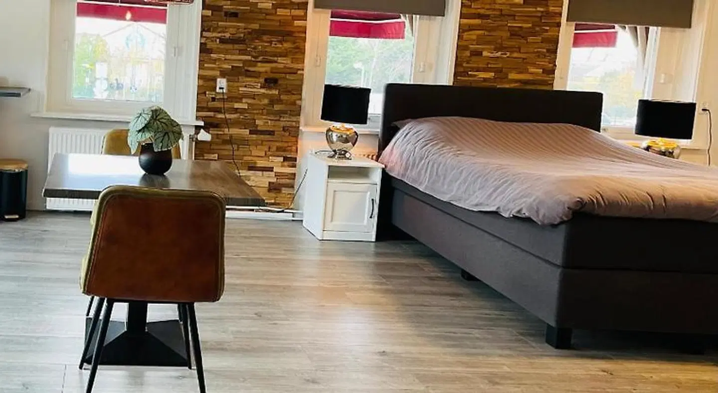 Slapen bij de Buurvrouw ROOM_EXAMPLE
