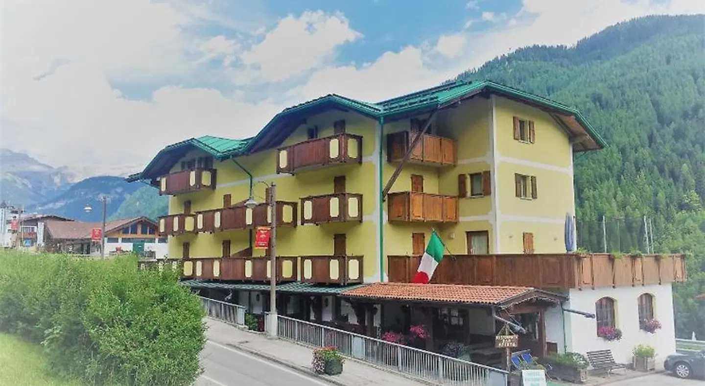 Hotel Tosa EXTERIOR