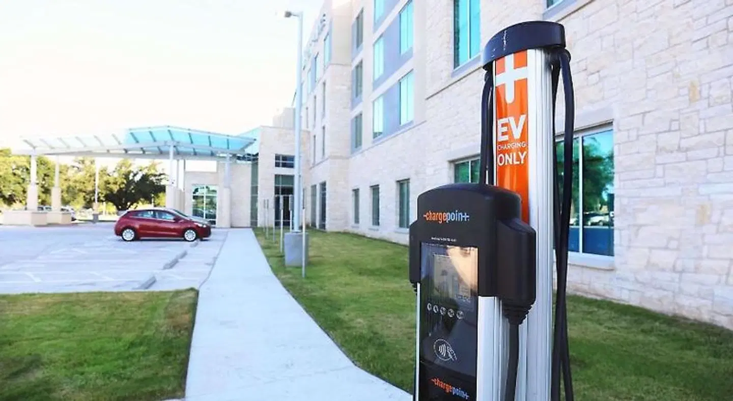 Hyatt Place Austin Airport EXTERIOR