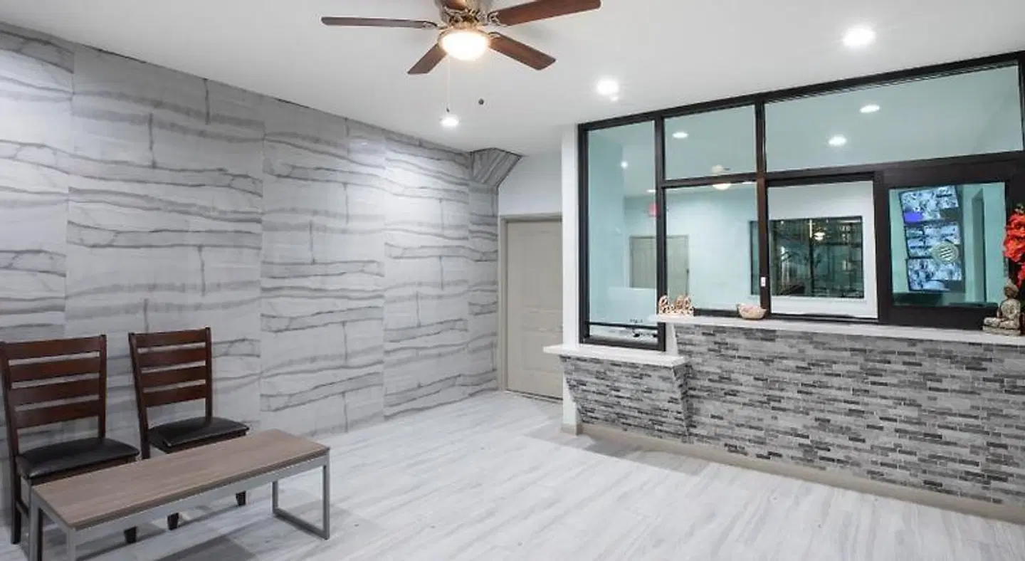 Super 8 by Wyndham Humble/Houston HEALTH_BEAUTY
