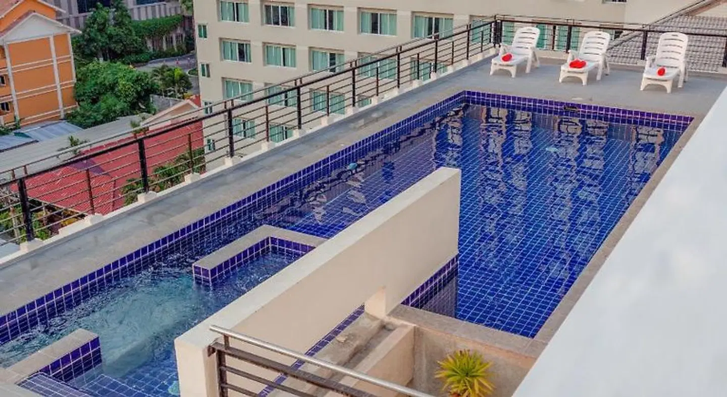 Citismart Luxury Apartments OUTDOOR_POOL