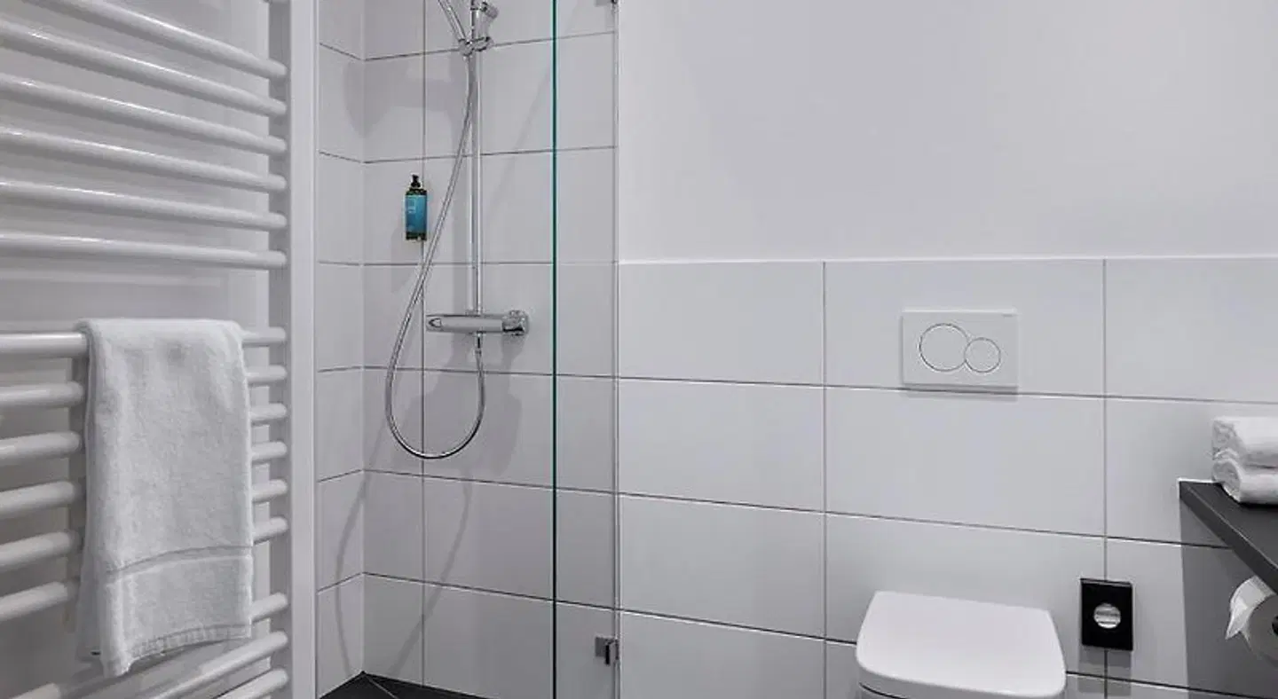 ECOME Hotel Badezimmer