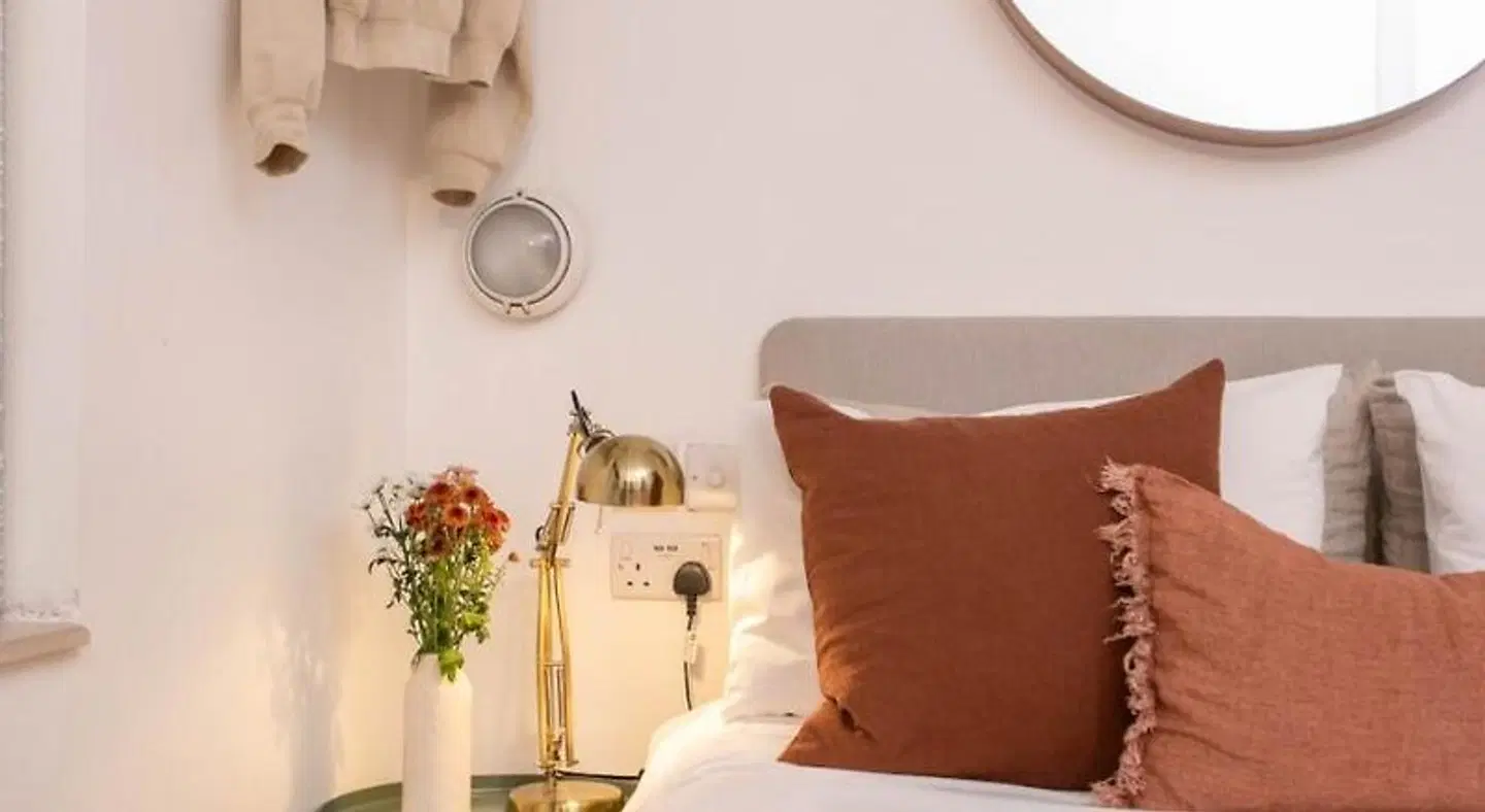 The Luxury Inn ROOM_EXAMPLE