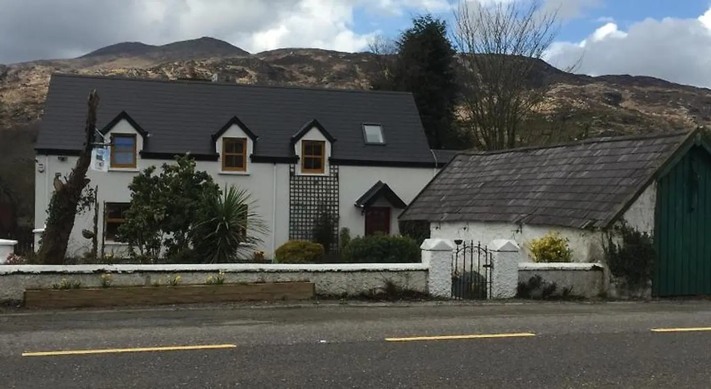 The Glen Farmhouse EXTERIOR