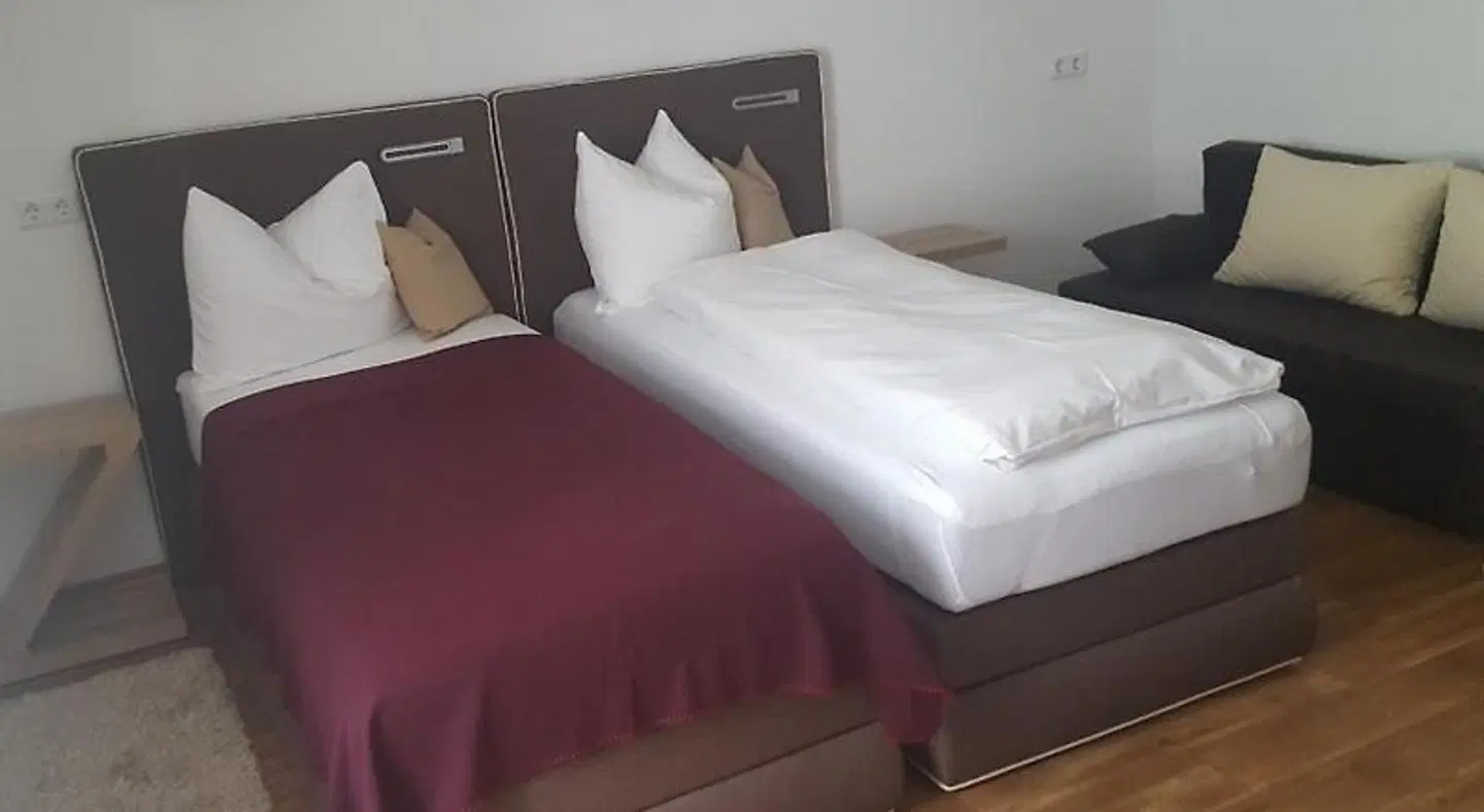 Hotel-Gasthof Zum Raubritter ROOM_EXAMPLE