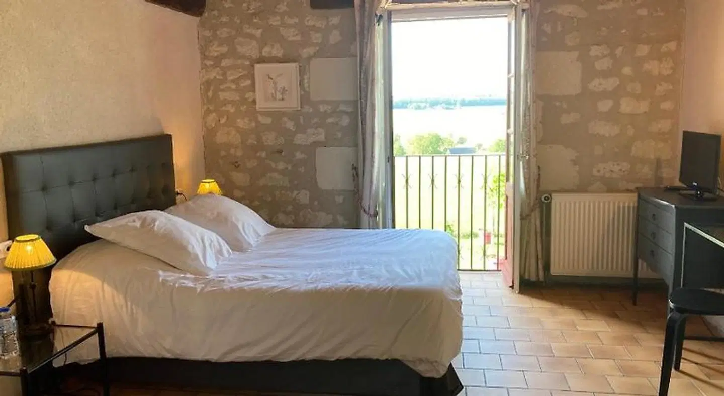 Logis Auberge de Crissay ROOM_EXAMPLE