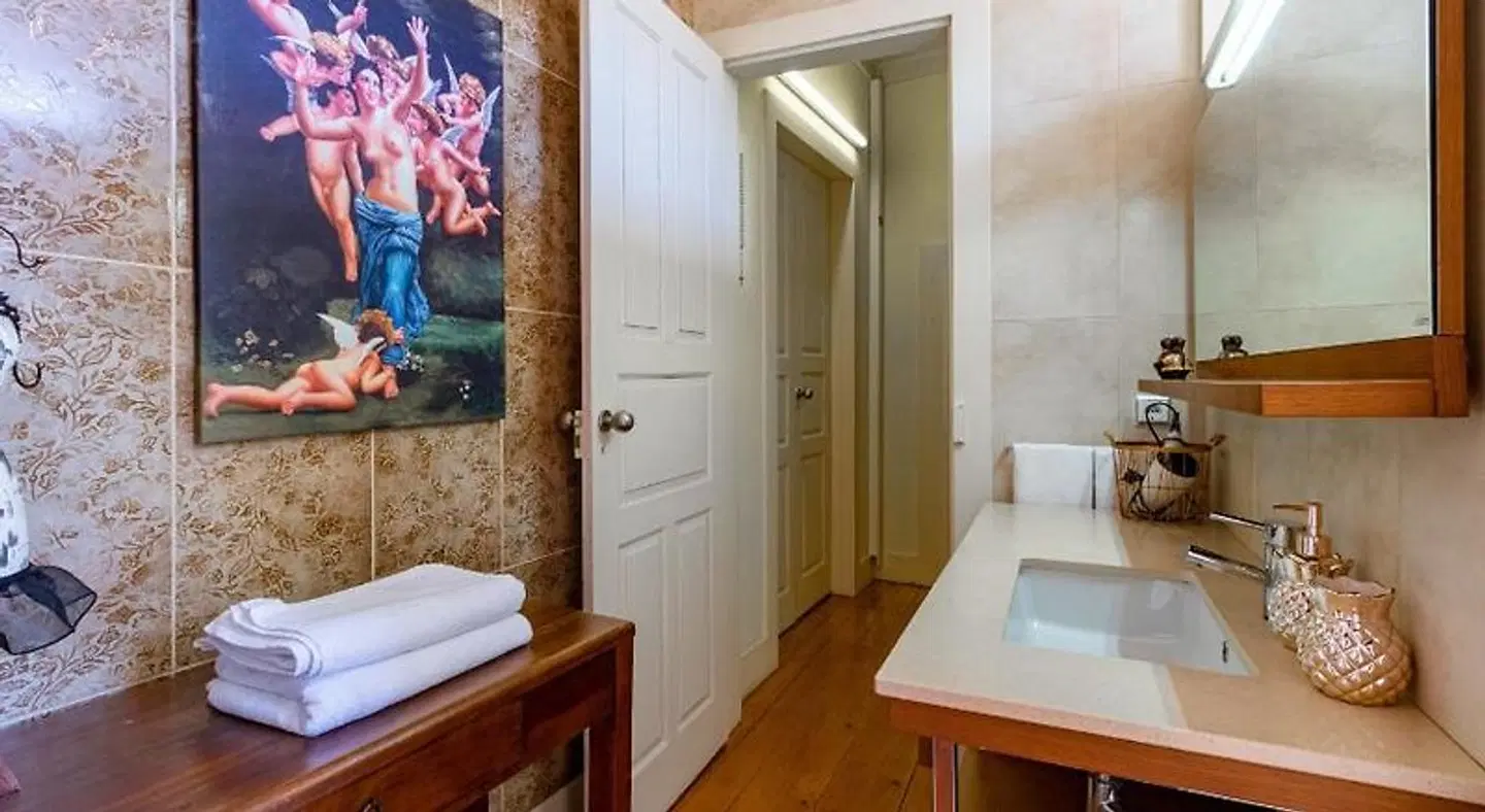 QDV Guest House Badezimmer