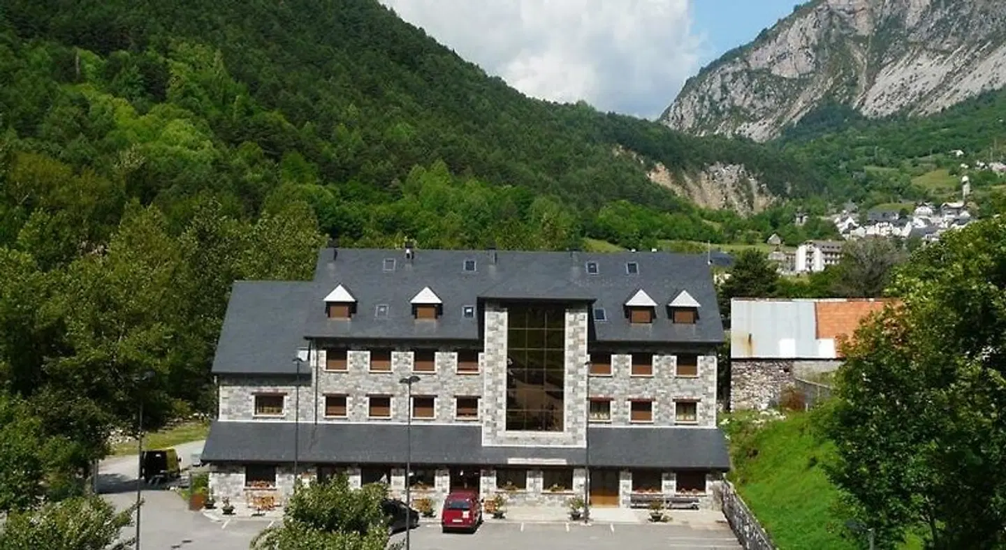Hotel Camping Bielsa EXTERIOR