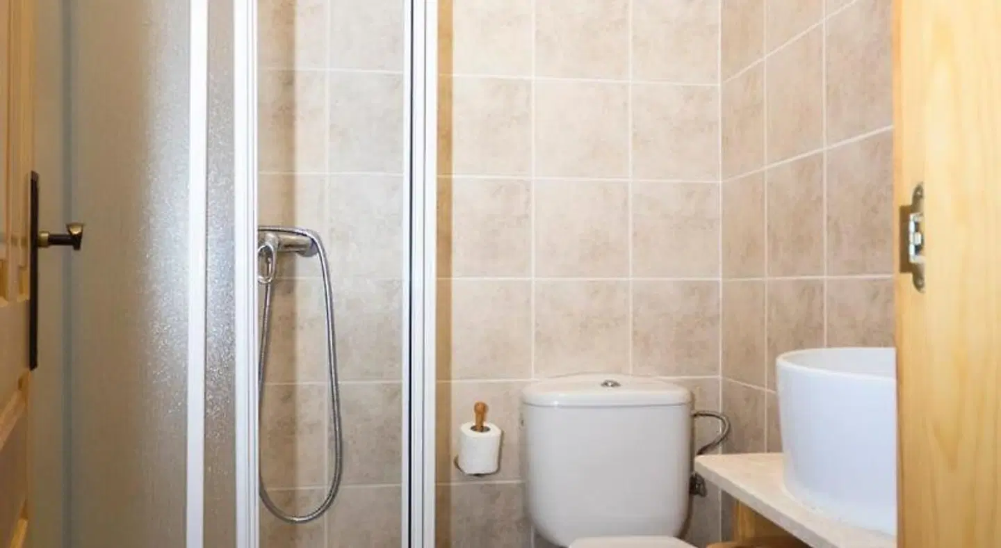 Albergue Casa Salinas Badezimmer