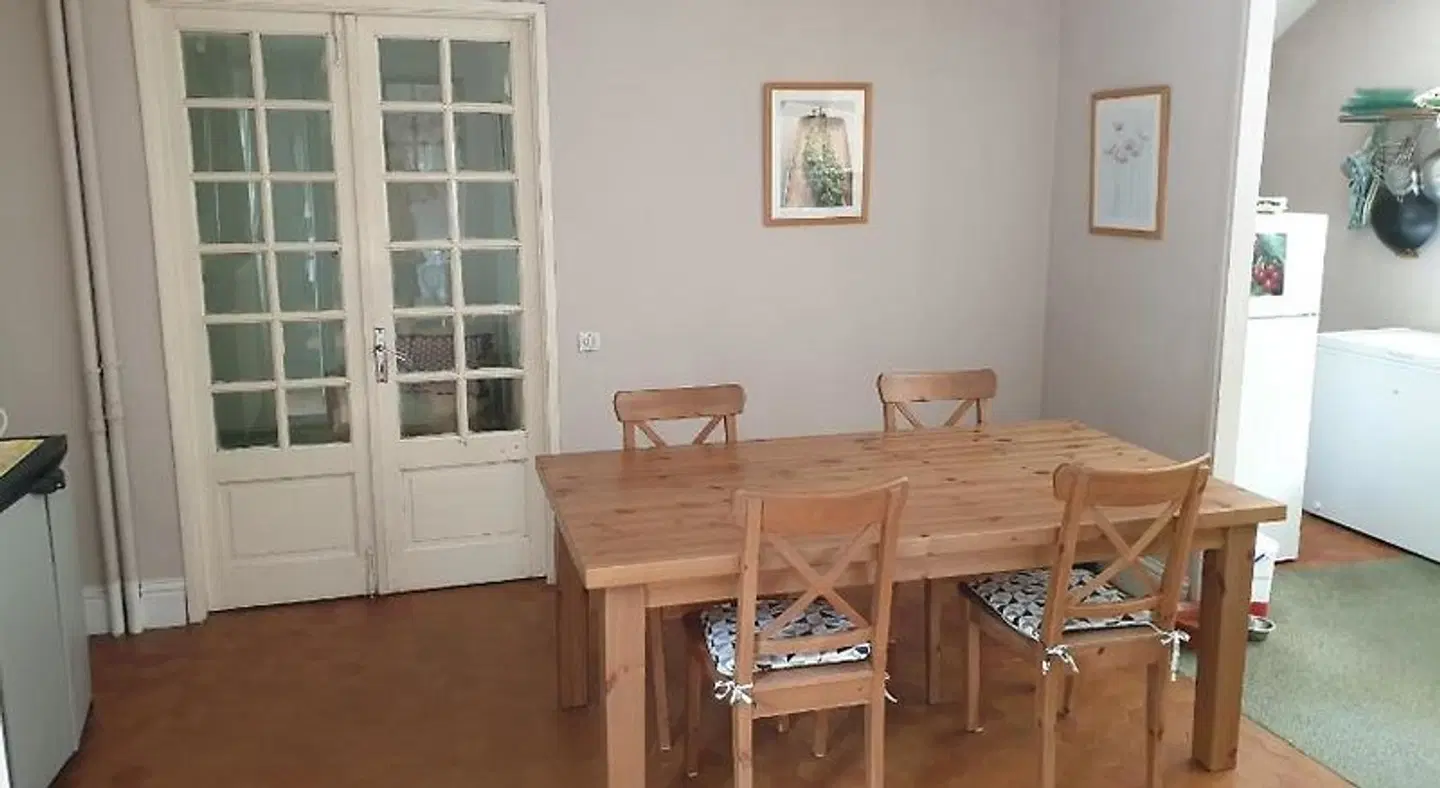 Chez Black and White ROOM_EXAMPLE