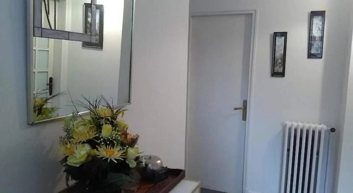 Chez Black and White ROOM_EXAMPLE