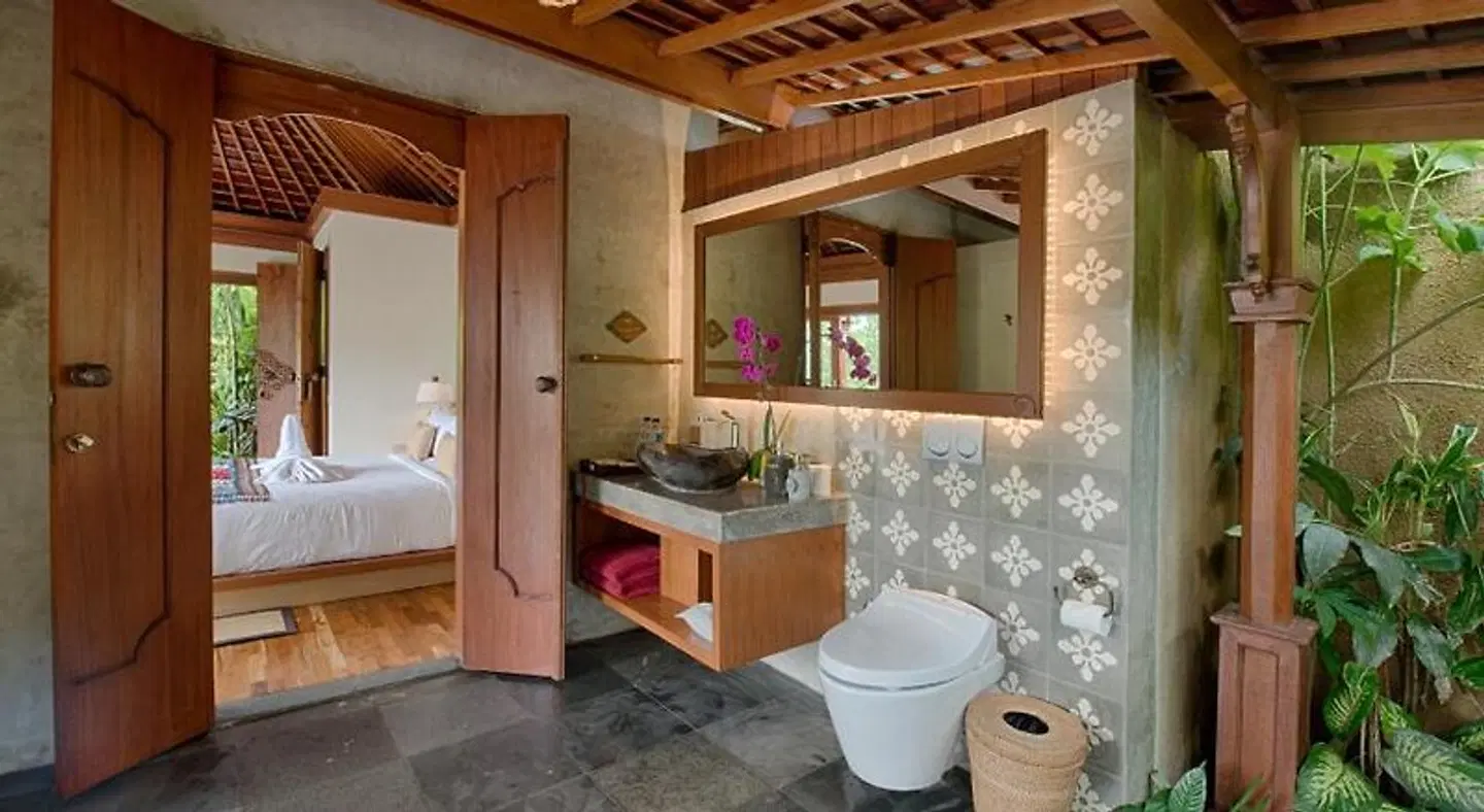 Nau Villa Ubud Badezimmer