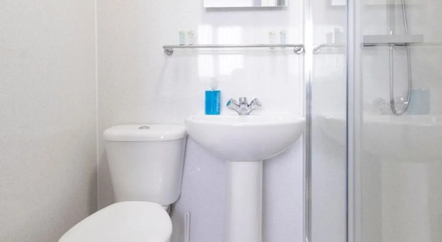 Cromer Guest House Badezimmer