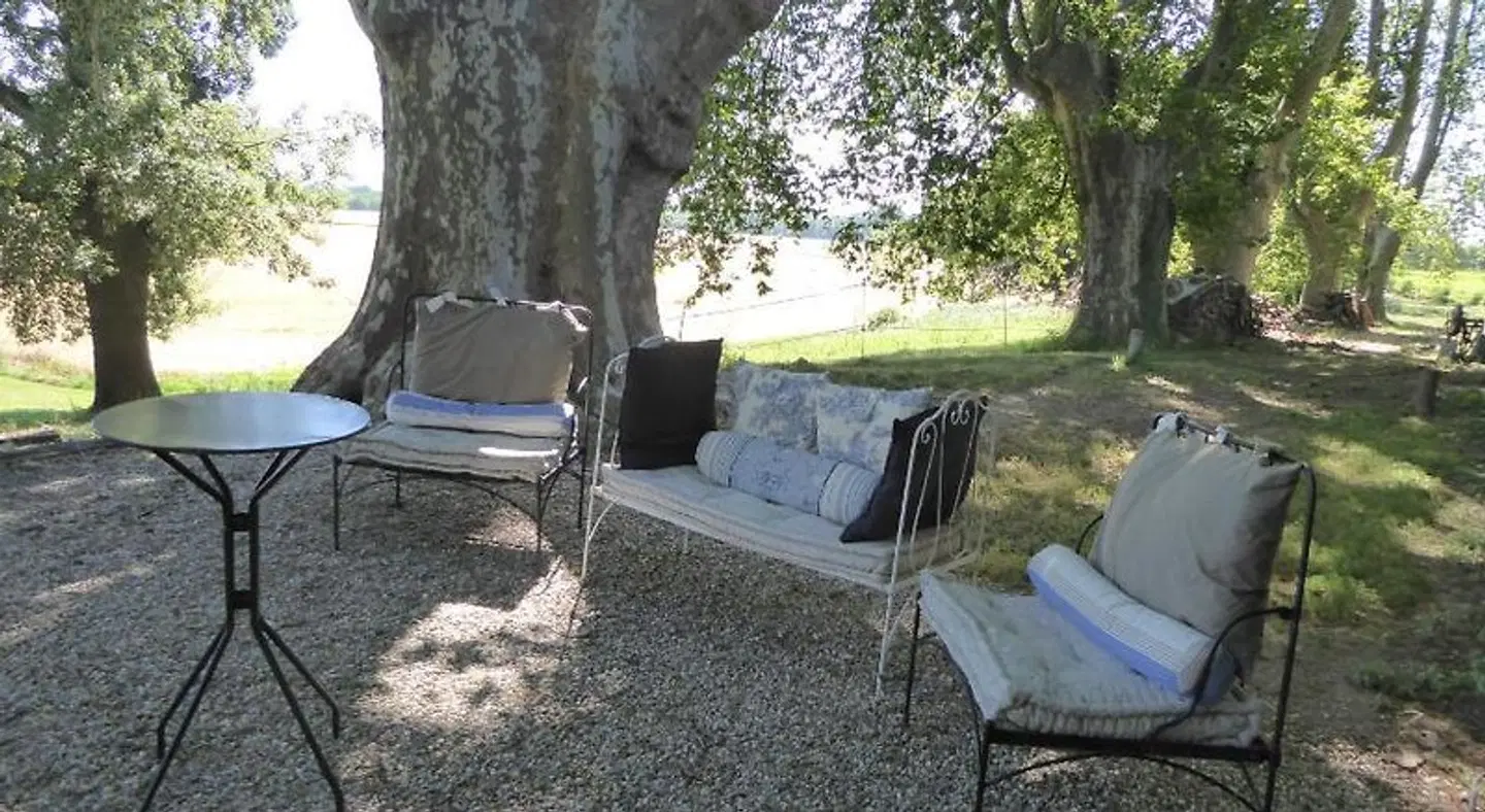 Domaine de Lamartine chambres d'hotes Terrasse