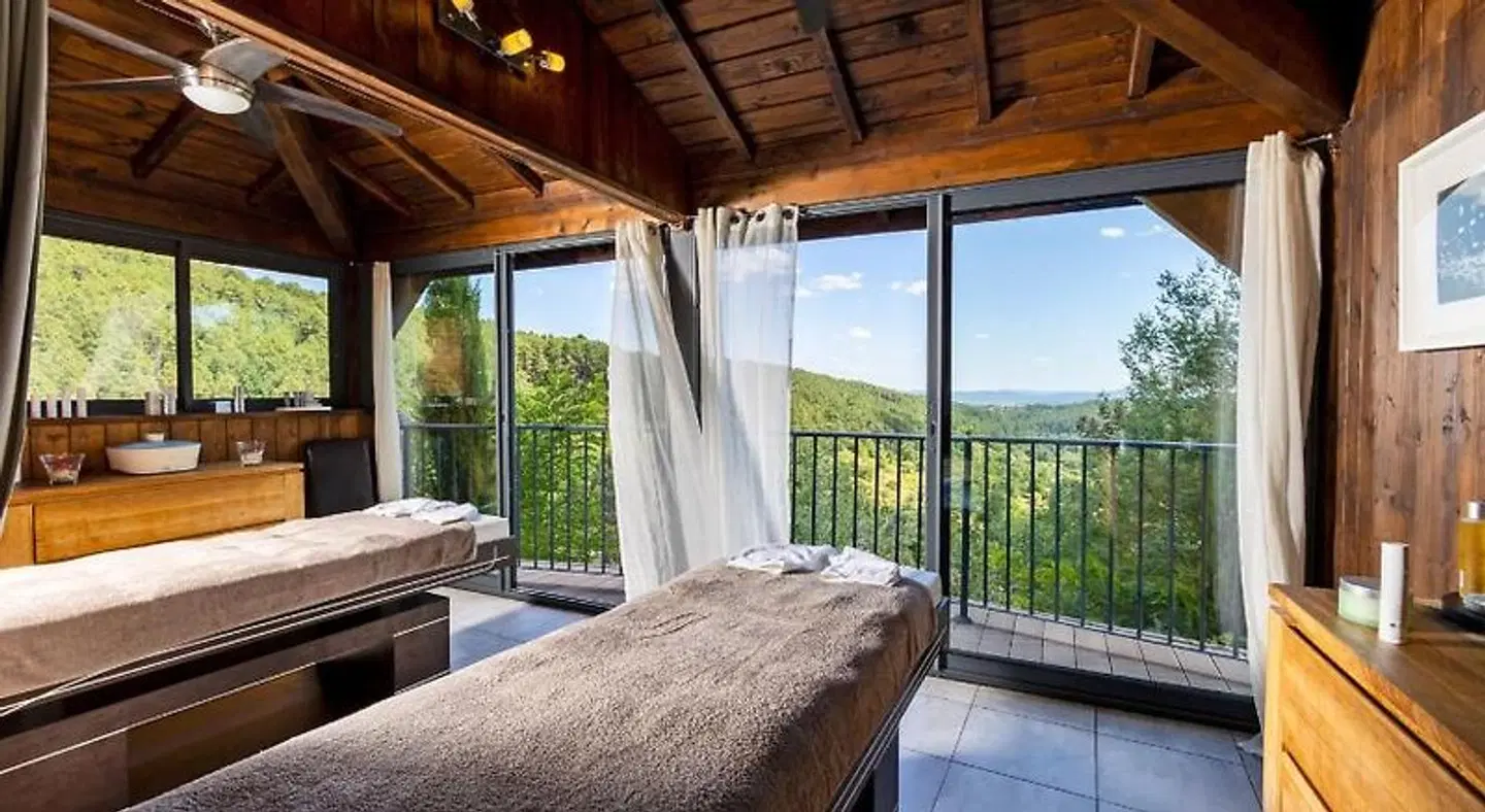 Domaine de Chalvêches HEALTH_BEAUTY