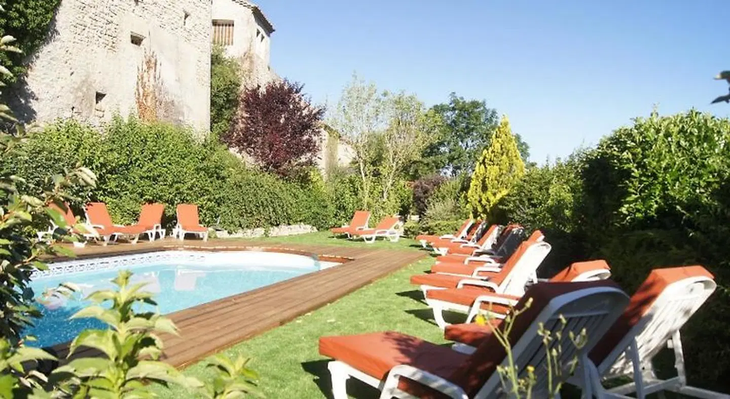 La Clavelière OUTDOOR_POOL