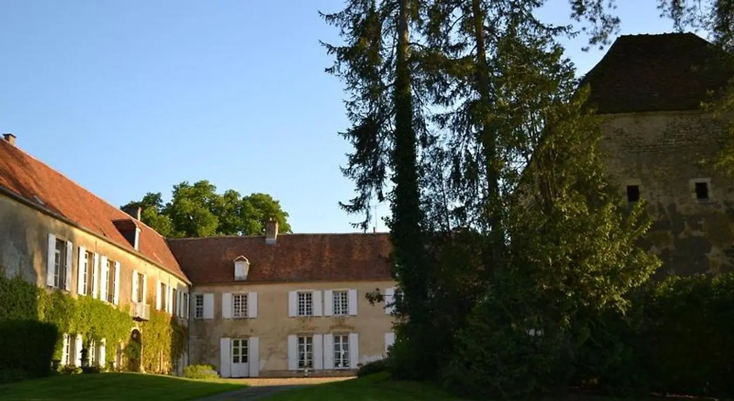 Château de Sury EXTERIOR