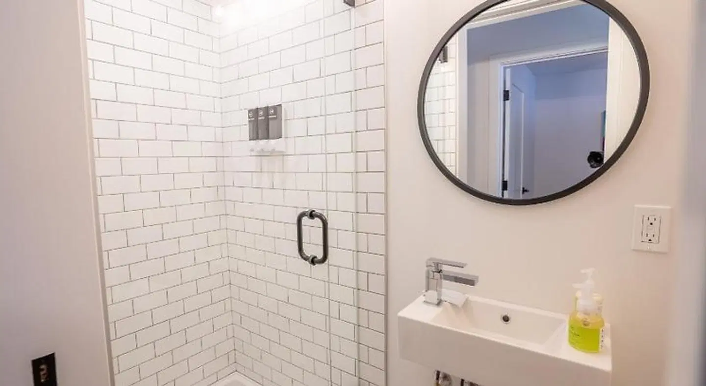 Basecamp Resorts Revelstoke Badezimmer