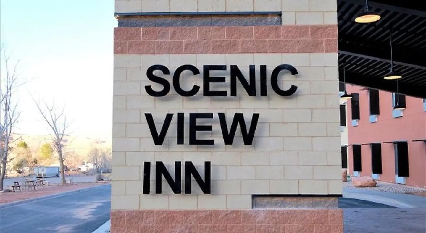 Scenic View Inn & Suites Moab EXTERIOR