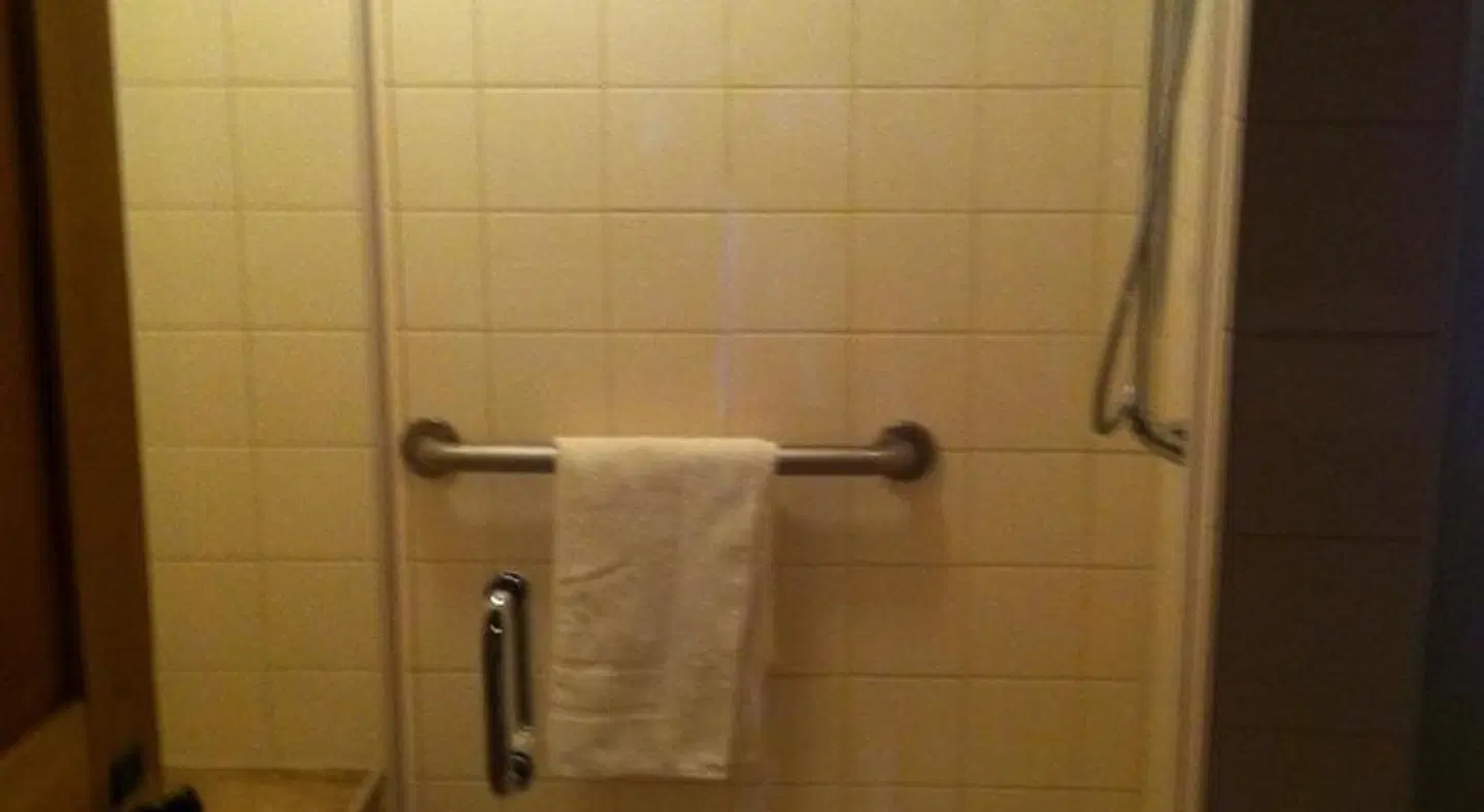 Emilyville Inn Badezimmer