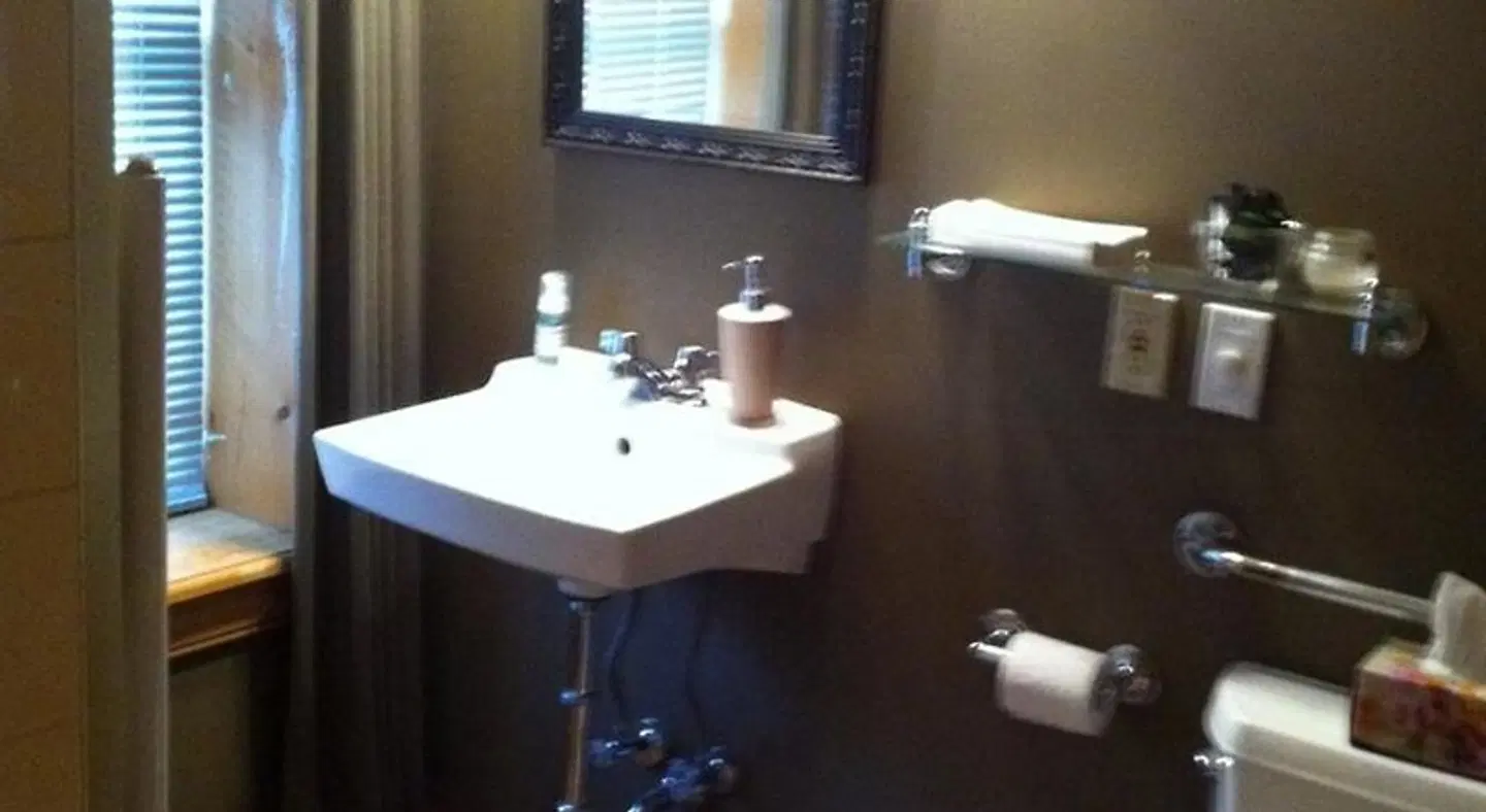Emilyville Inn Badezimmer