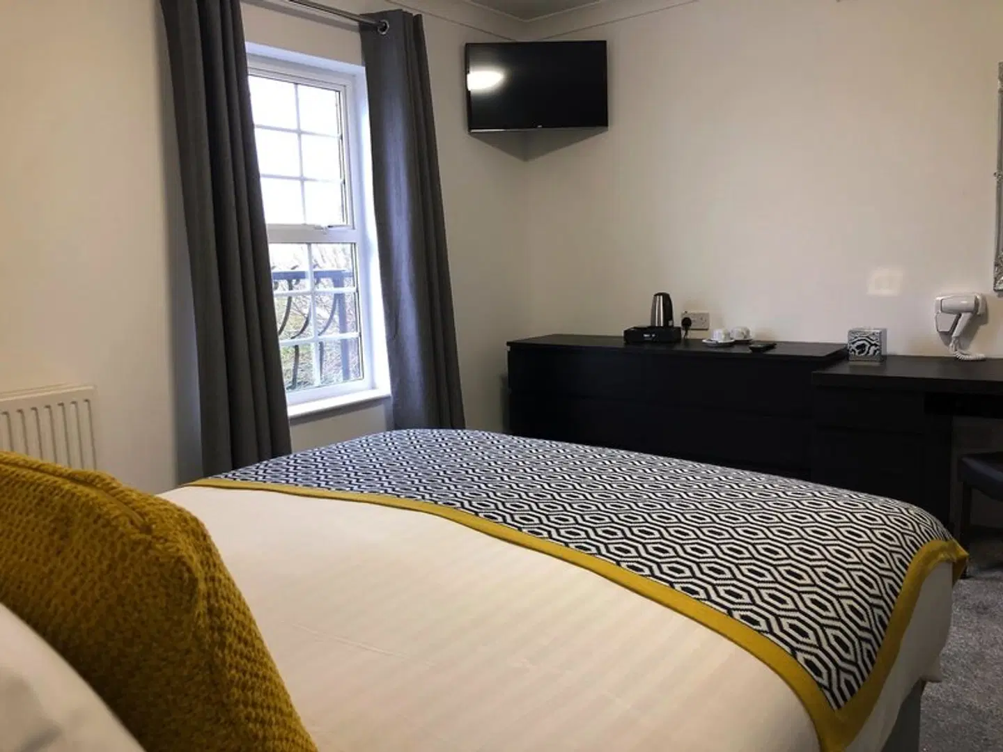 Black Horse ROOM_EXAMPLE