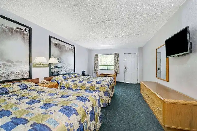 Super 8 by Wyndham, Niagara Falls North – Hotelfoto
