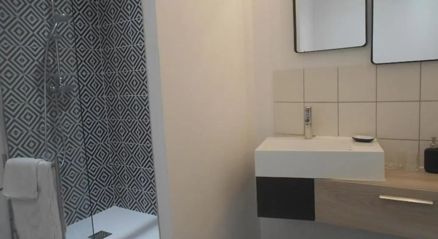 Chambres d'Hotes Les Palmiers Badezimmer