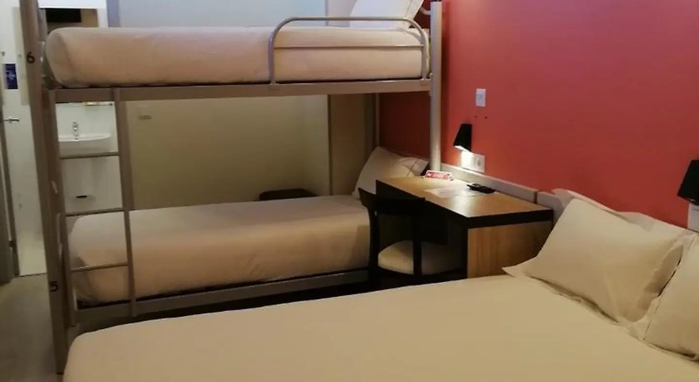 Suites & Hostel Cidade Aveiro ROOM_EXAMPLE