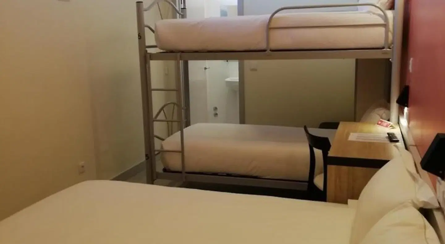 Suites & Hostel Cidade Aveiro ROOM_EXAMPLE