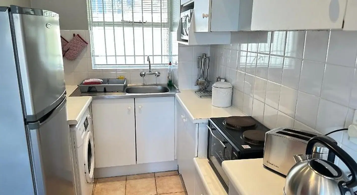 Green Point Self Catering Studio ROOM_EXAMPLE