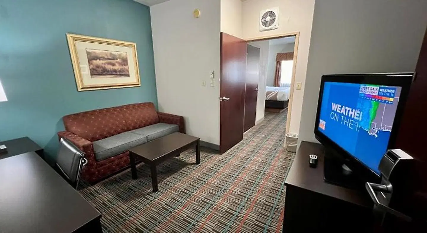 Quality Inn & Suites Near University ROOM_EXAMPLE