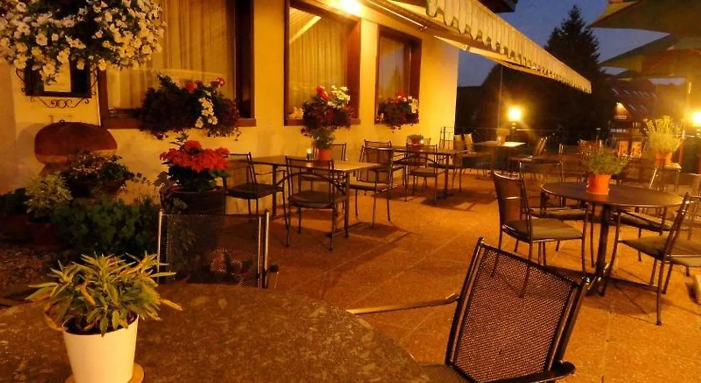 Sonne Bar
