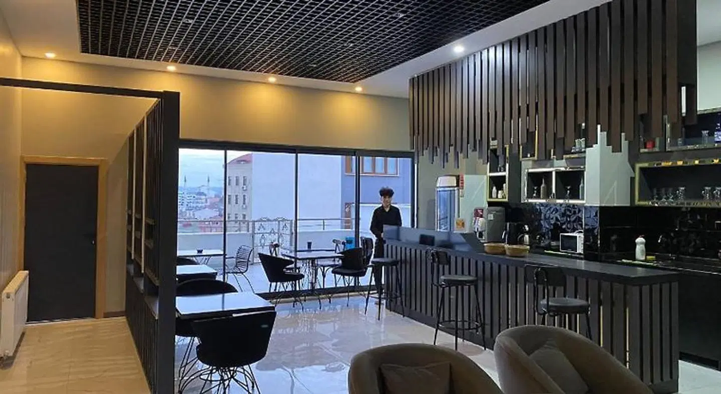 Continental Airport Hotel Bar